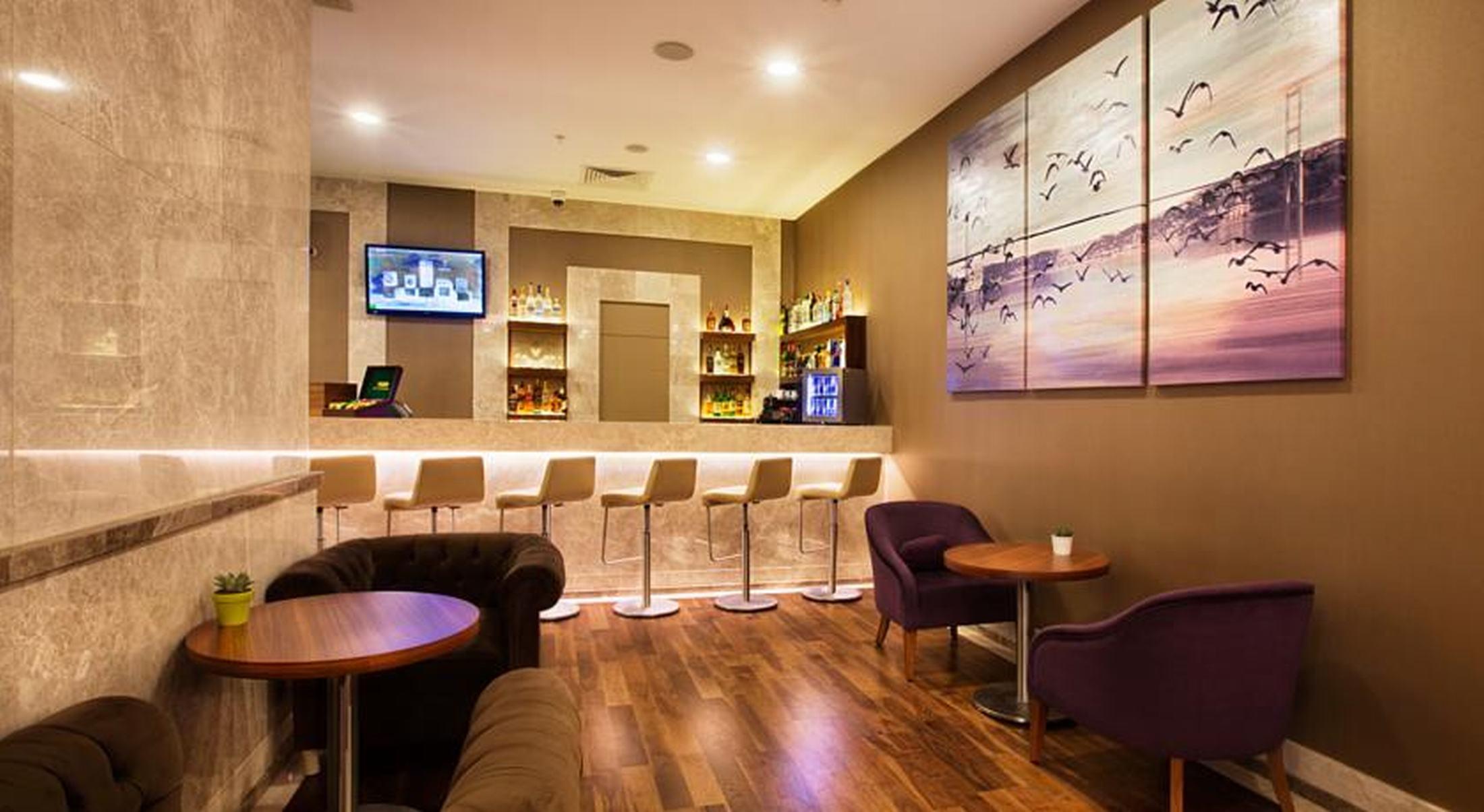 Dedeman Bostanci Istanbul Hotel & Convention Center Extérieur photo The bar at the lounge